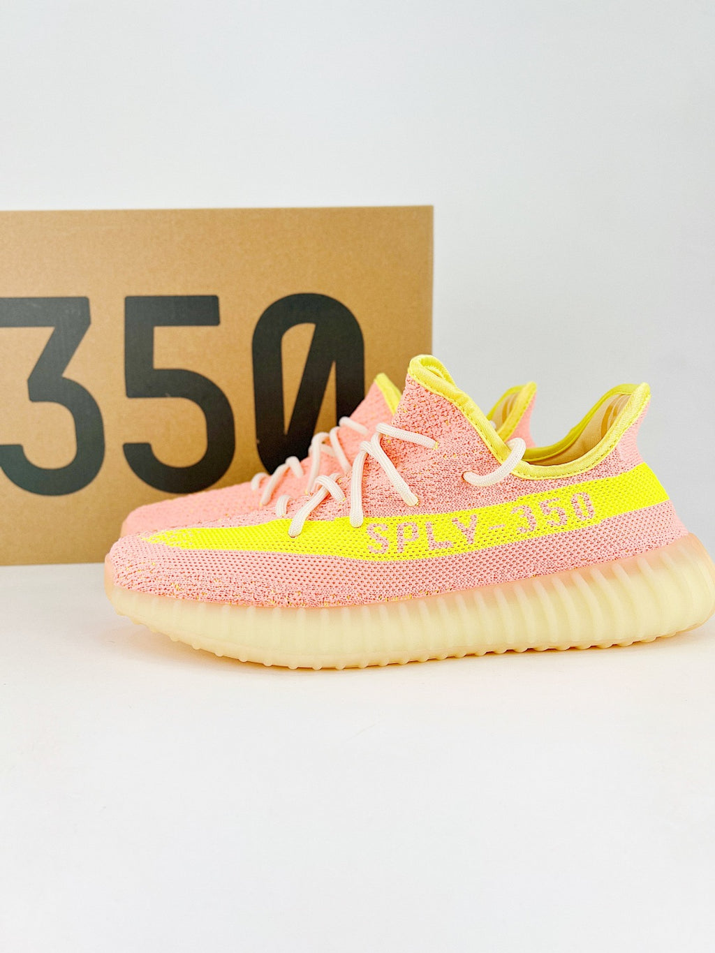 Yeezy Boost 350 V2 Coconut 350 Orange Versatile Lightweight Popcorn Midsole Casual Sports Running Shoes Perfectly Upgraded Shoe Shape Full Outsole Perfect Foot Feeling