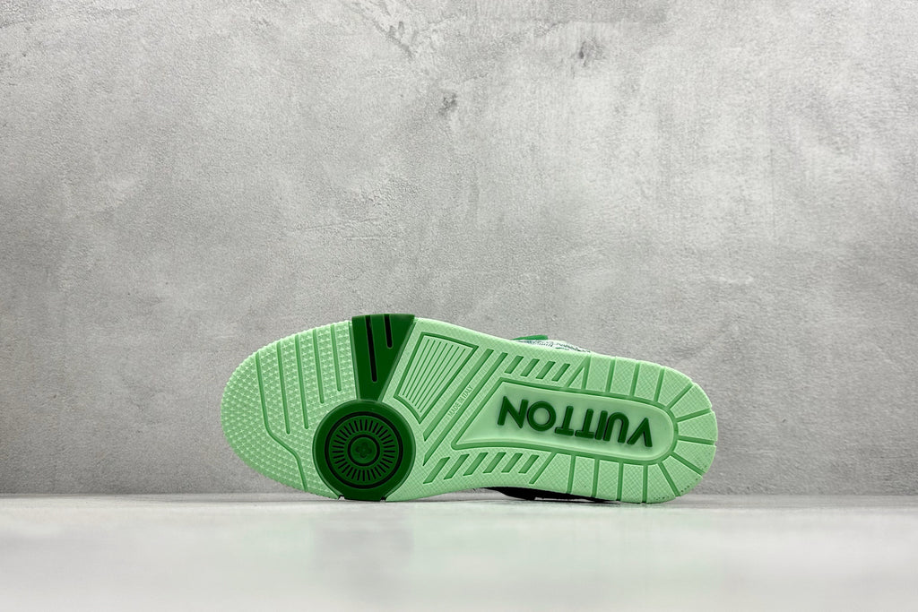 LVLOUIS VUITTON Trainer Gradient Laces Bleached Denim Low-Top Sneakers Green