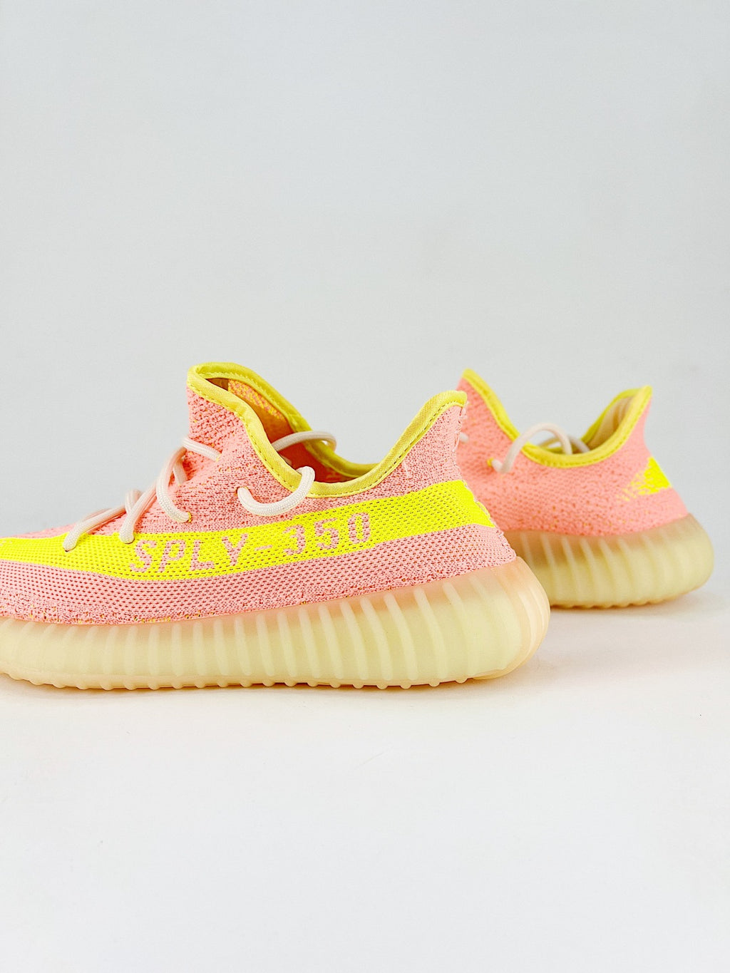 Yeezy Boost 350 V2 Coconut 350 Orange Versatile Lightweight Popcorn Midsole Casual Sports Running Shoes Perfectly Upgraded Shoe Shape Full Outsole Perfect Foot Feeling