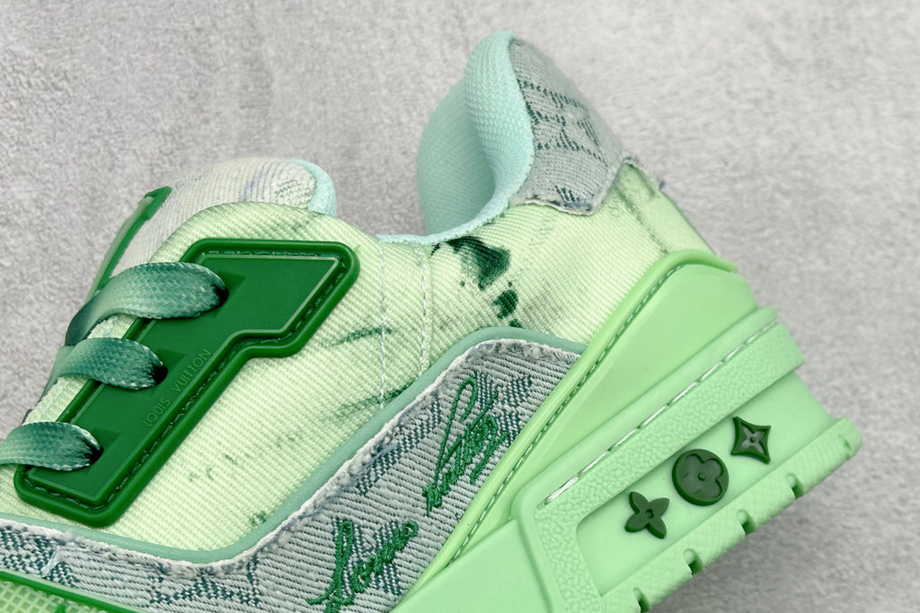 LVLOUIS VUITTON Trainer Gradient Laces Bleached Denim Low-Top Sneakers Green